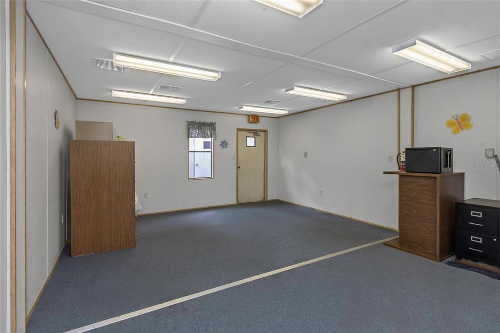 17500 Marsh Road Lutz, FL 33558 - Photo 64 of 80 en empty room with windows