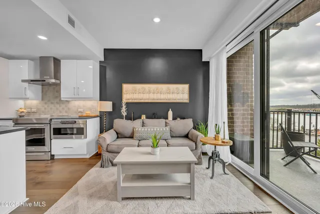 $449,000 | 10 Grace Street, Unit 403, Wilmington, NC 28401