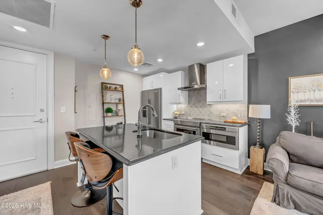 $449,000 | 10 Grace Street, Unit 403, Wilmington, NC 28401