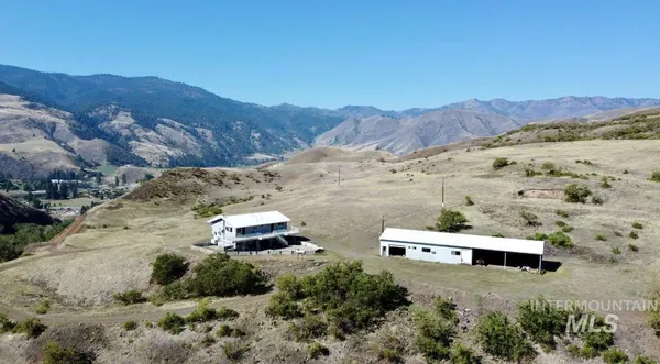 $899,900 | 252 Wingfield Lane, White Bird, ID 83554