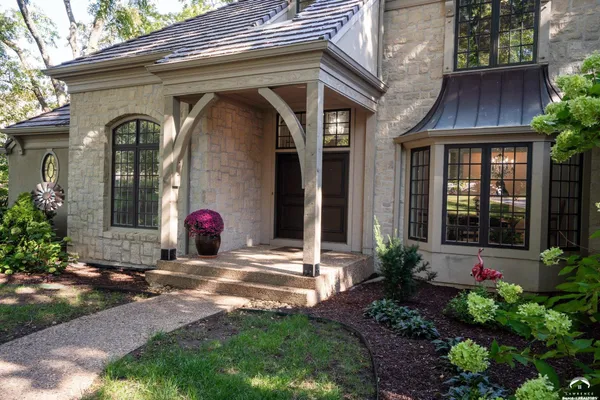 $1,320,000 | 204 Fall Creek Road, Lawrence, KS 66049