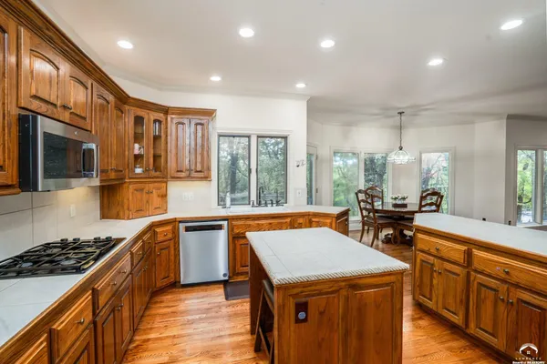 $1,270,000 | 204 Fall Creek Road, Lawrence, KS 66049