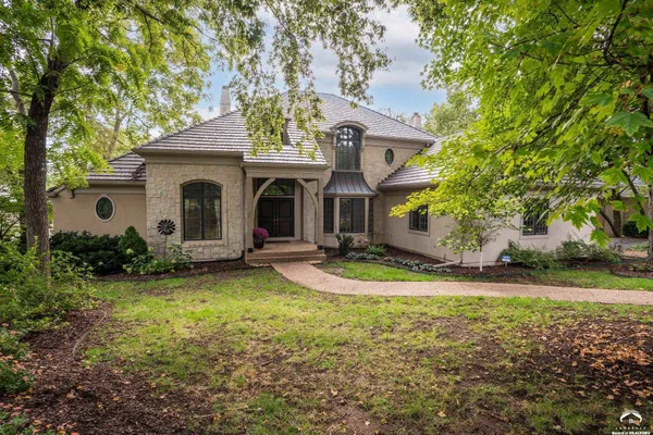$1,270,000 | 204 Fall Creek Road, Lawrence, KS 66049
