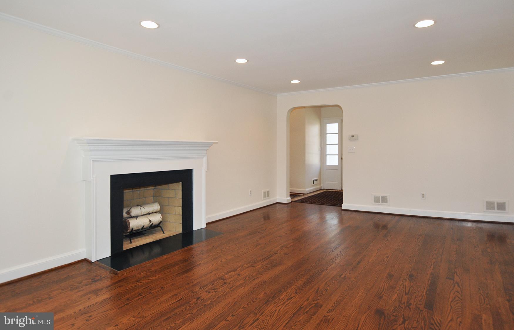 5715 Ogden Road Bethesda, MD 20816 - Photo 5 of 30 Living Room