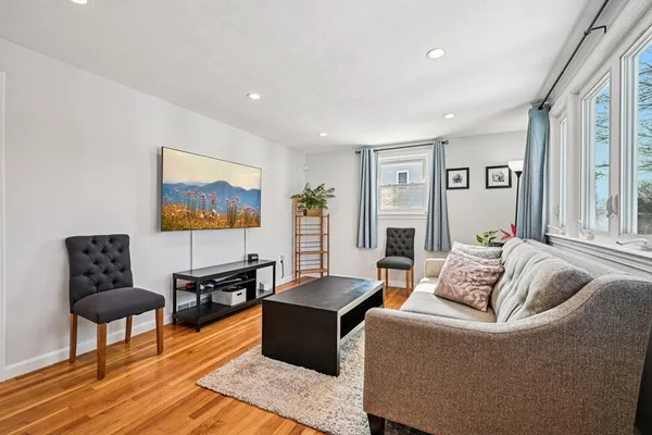 $685,000 | 265 Manning Street, Hudson, MA 01749
