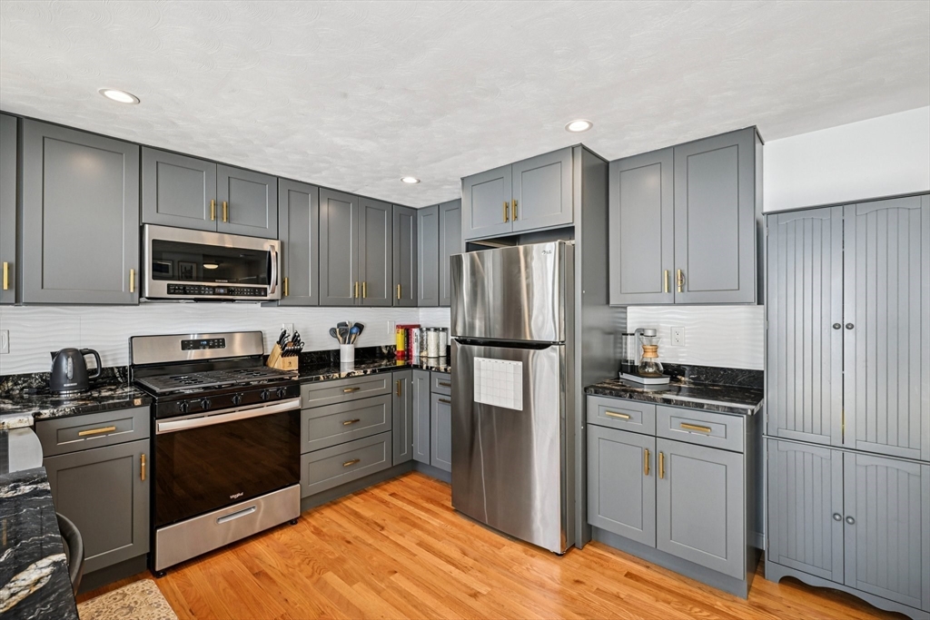 265 Manning Street Hudson, MA 01749 - Photo 2 of 42