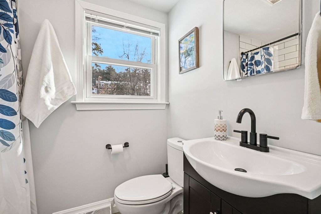 265 Manning Street Hudson, MA 01749 - Photo 10 of 42