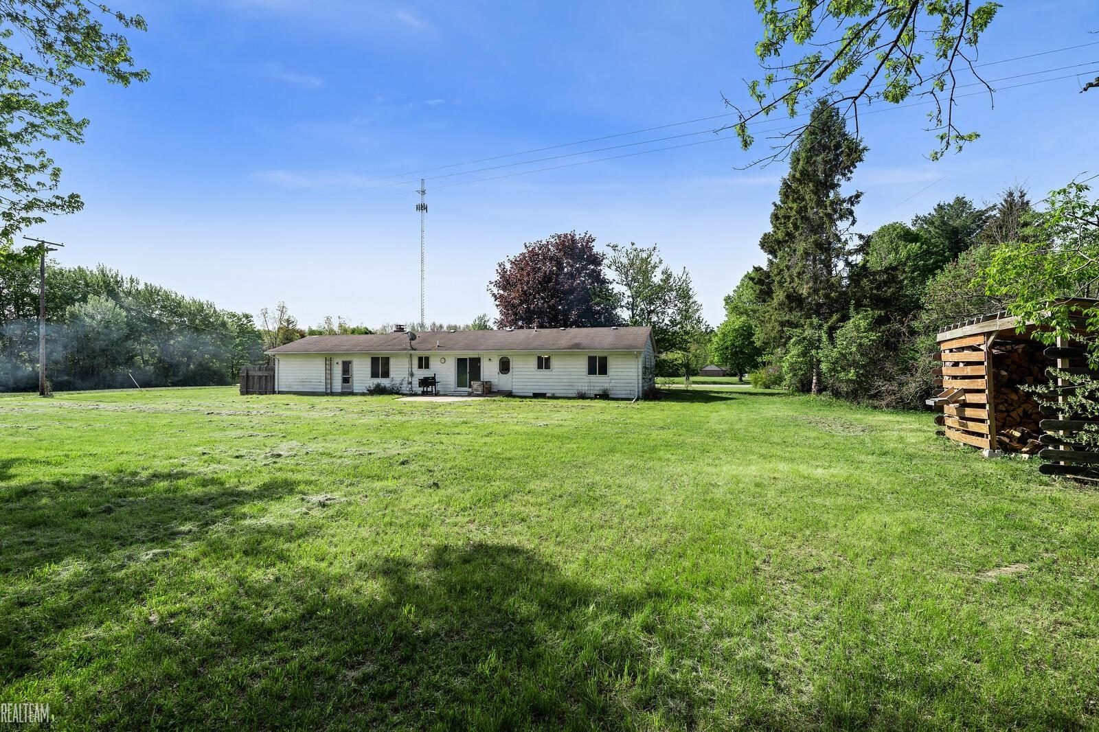 9908 Brandon Road Avoca, MI 48006 - Photo 28 of 43 50109136-27.JPG