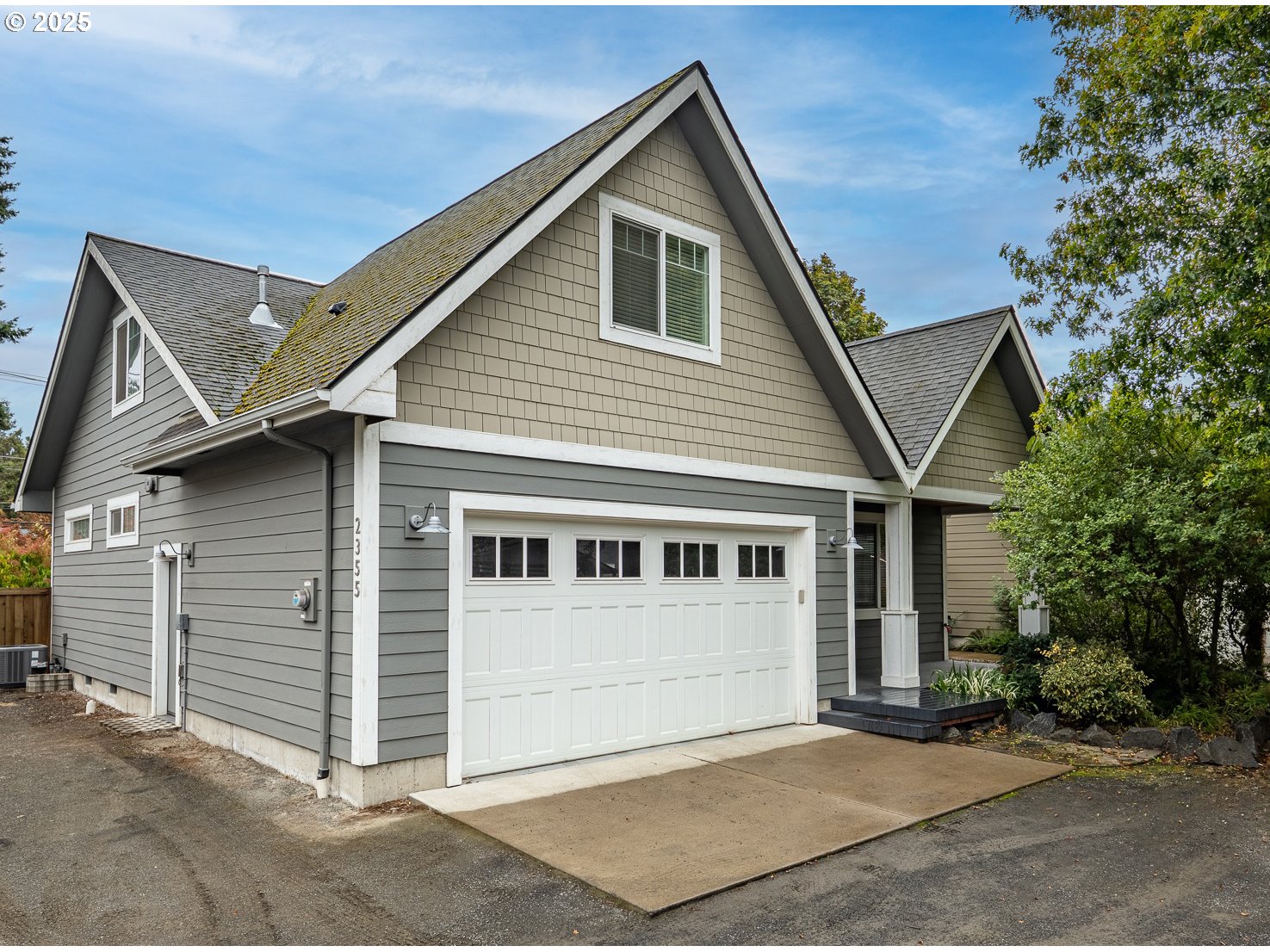 2355 Pioneer Pike Eugene, OR 97401 - Photo 1 of 29 a view of house of the front of it