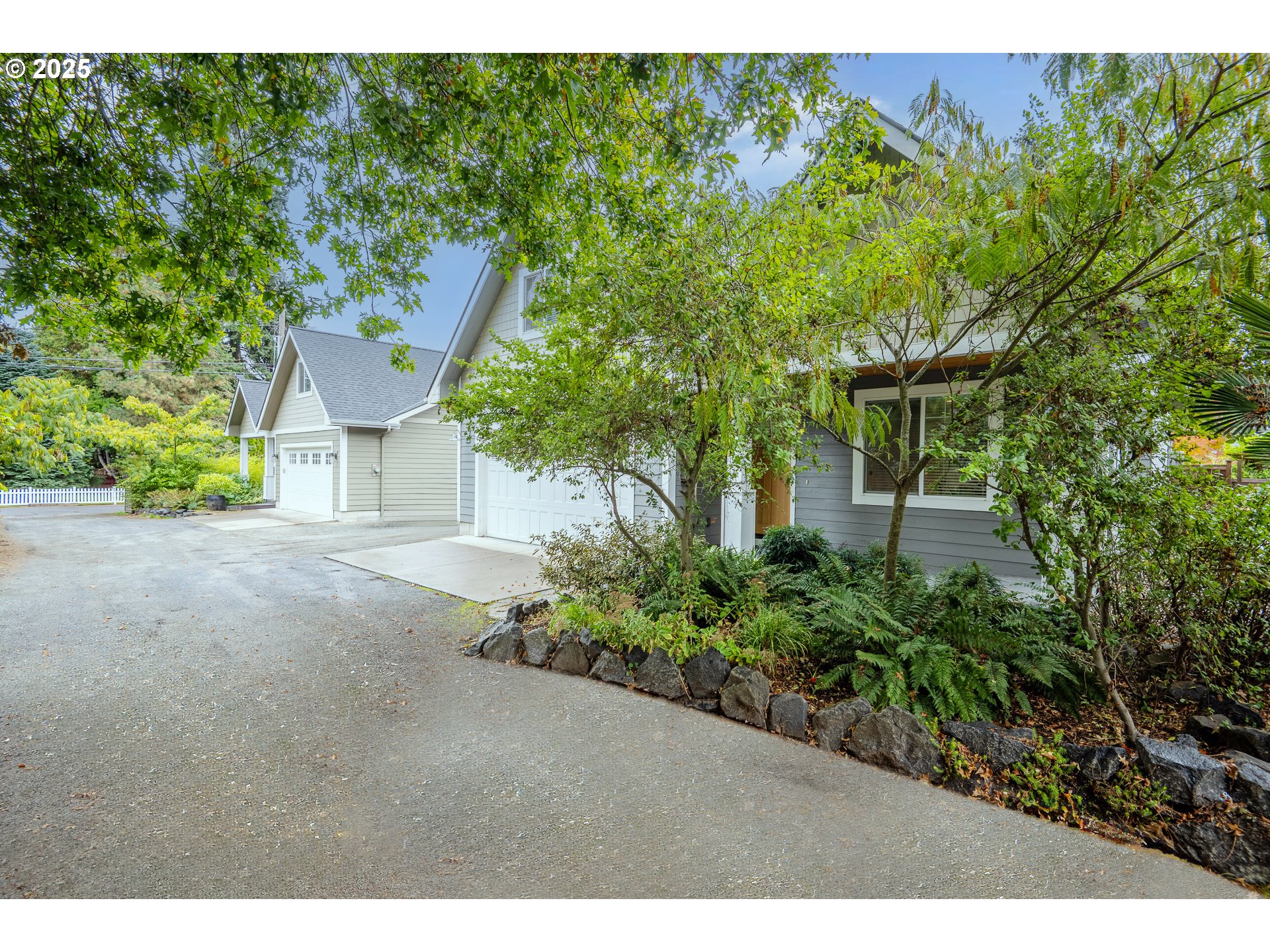 2355 Pioneer Pike Eugene, OR 97401 - Photo 28 of 29 a view of a house with a street