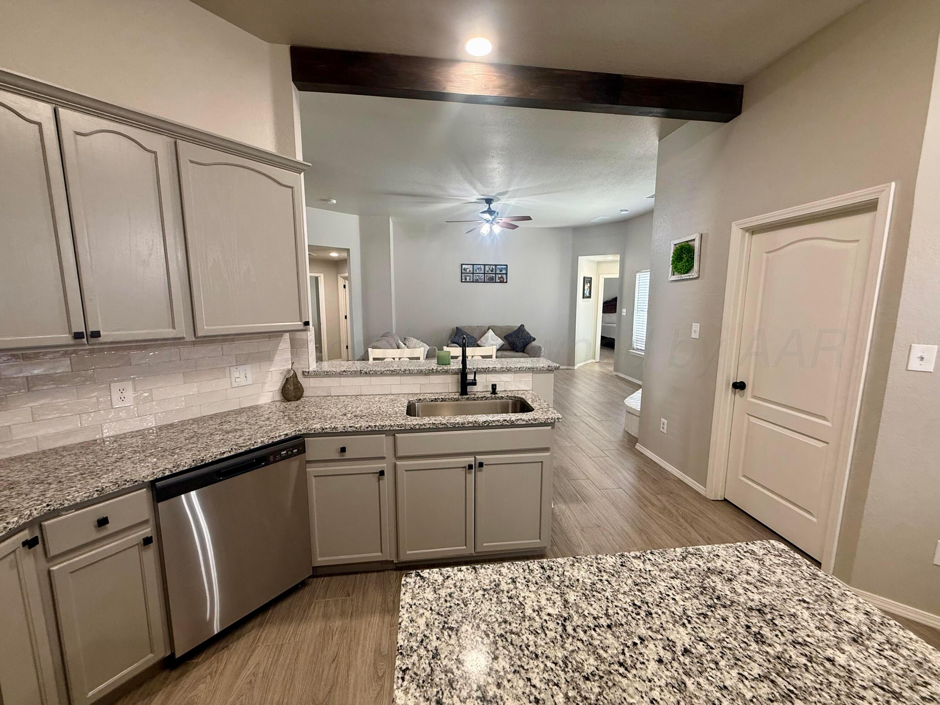 1007 Pagoda Drive Amarillo, TX 79110 - Photo 12 of 30 Kitchen