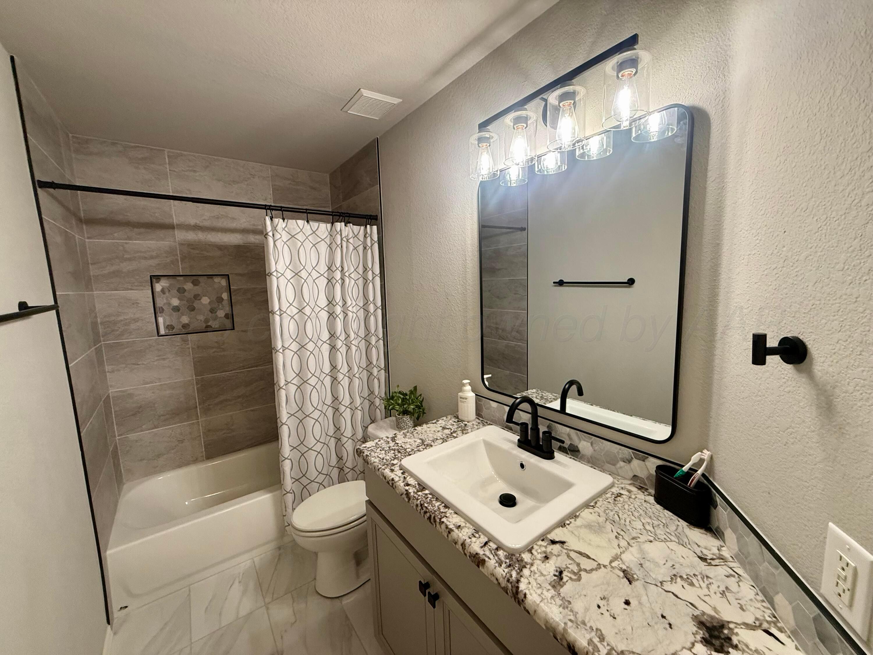 1007 Pagoda Drive Amarillo, TX 79110 - Photo 22 of 30 2nd Bathroom