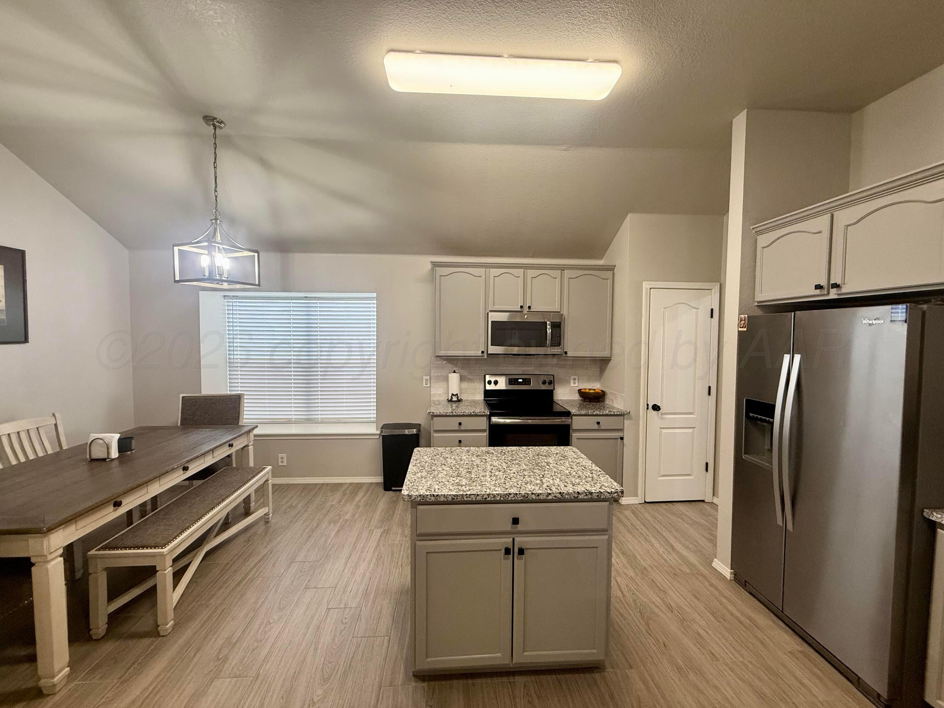 1007 Pagoda Drive Amarillo, TX 79110 - Photo 7 of 30 Kitchen