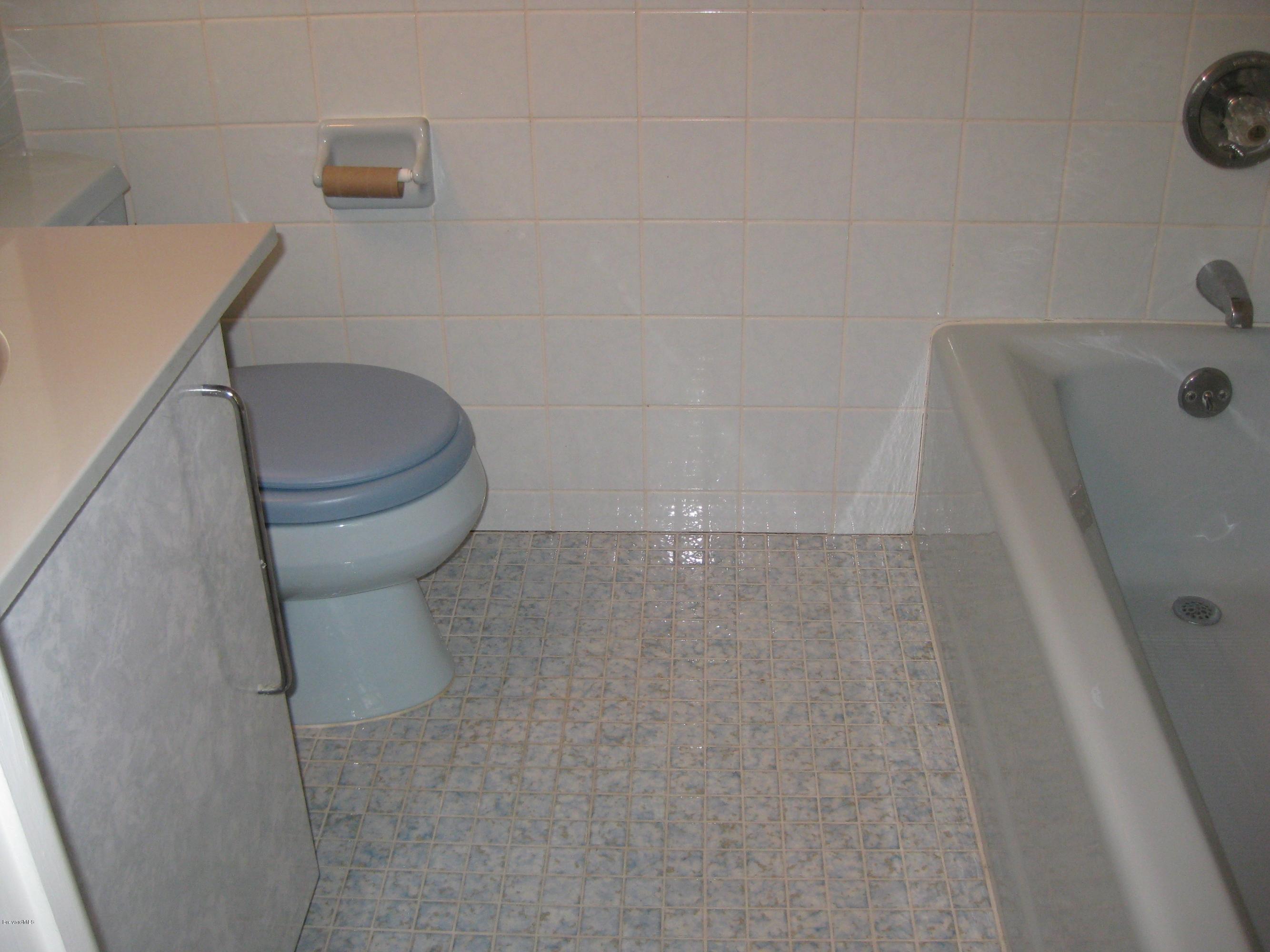 2015 Turpentine Road Mims, FL 32754 - Photo 12 of 22 Second Bath With Tub Shower