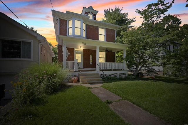 $455,000 | 3355 Oxford Boulevard, Maplewood, MO 63143