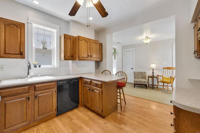 $455,000 | 3355 Oxford Boulevard, Maplewood, MO 63143