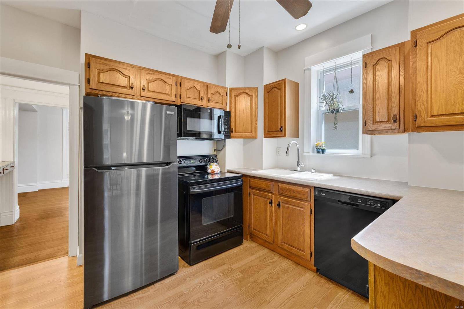 3355 Oxford Boulevard Maplewood, MO 63143 - Photo 13 of 41