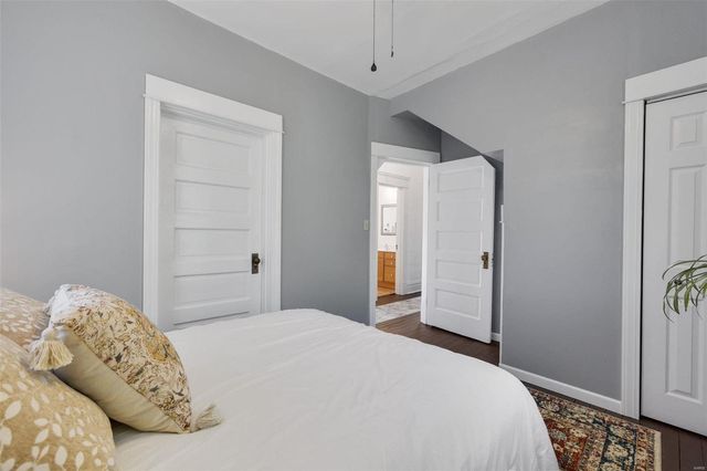 $455,000 | 3355 Oxford Boulevard, Maplewood, MO 63143