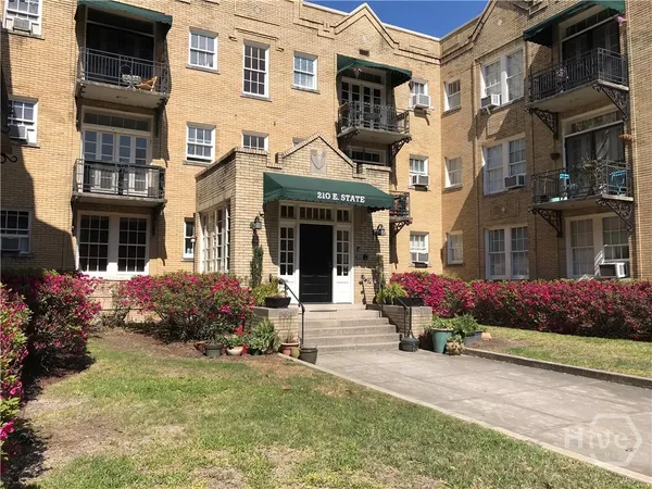 $580,000 | 210 East State Street, Savannah, GA 31401