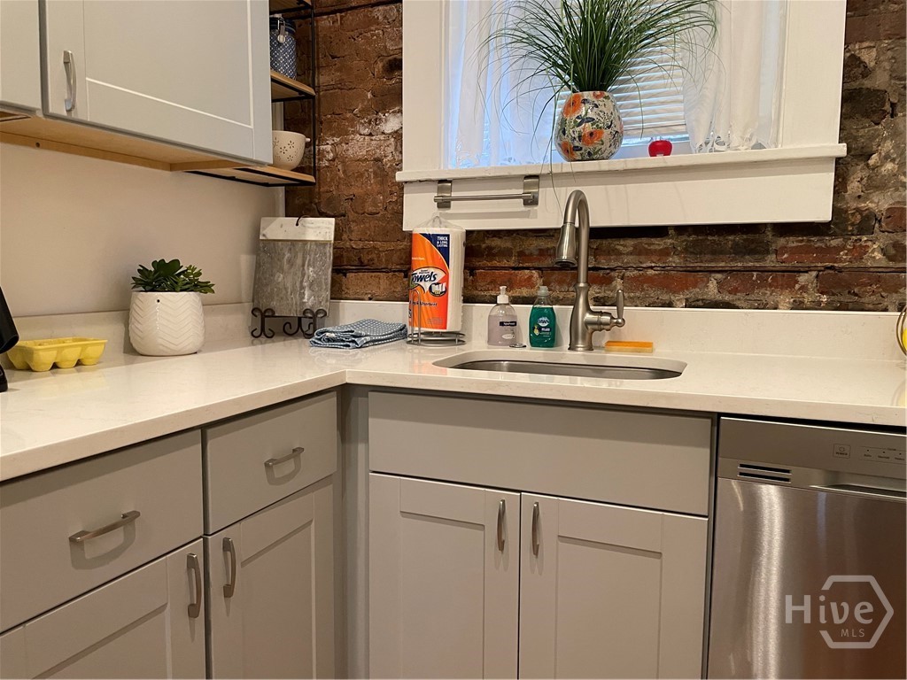 210 East State Street Savannah, GA 31401 - Photo 12 of 36