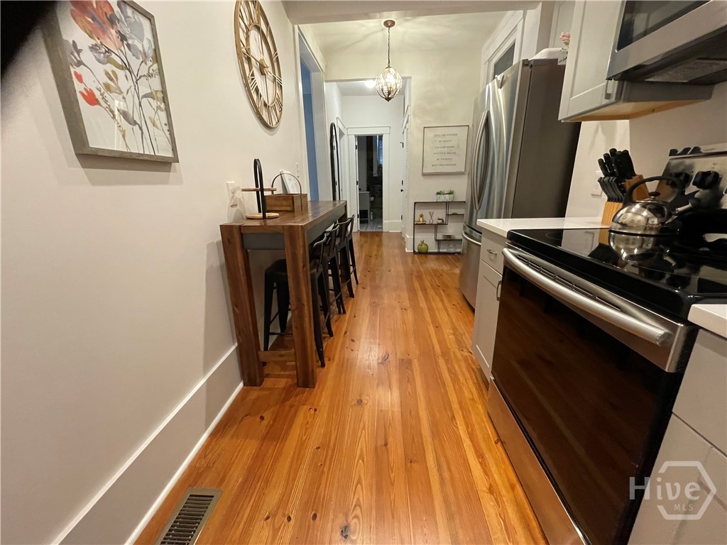 210 East State Street Savannah, GA 31401 - Photo 3 of 36