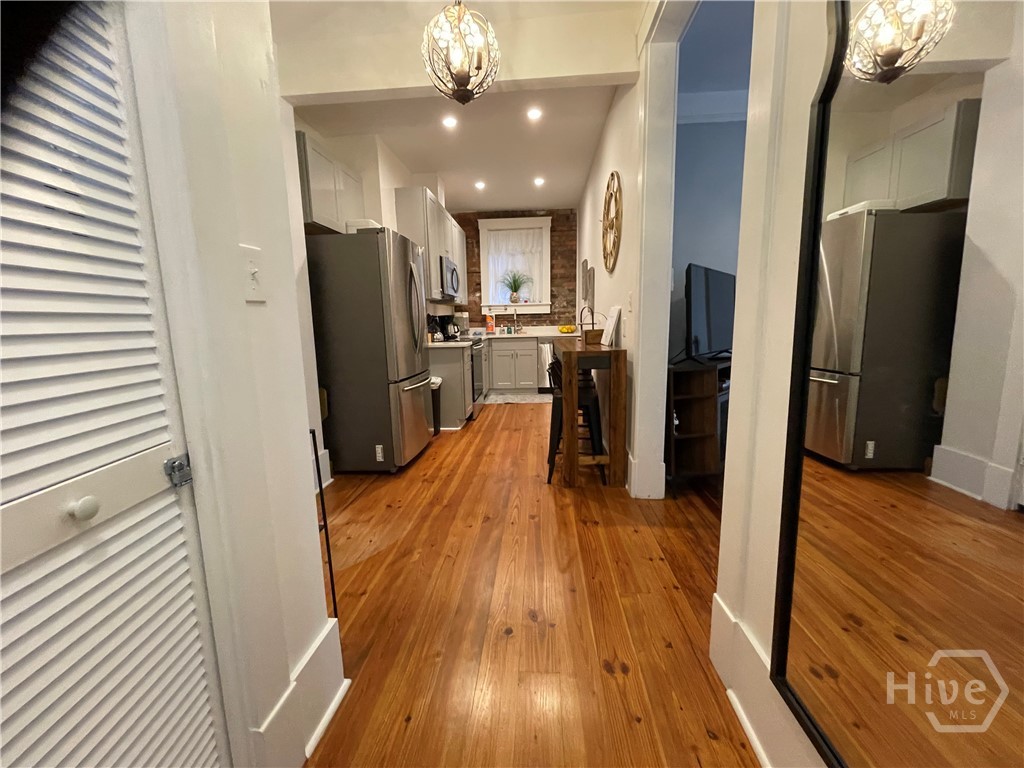 210 East State Street Savannah, GA 31401 - Photo 5 of 36