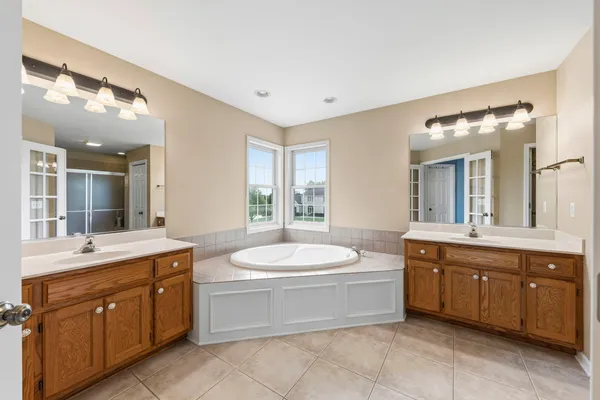 $1,050,000 | 3803 Royal Portrush Drive, Naperville, IL 60564