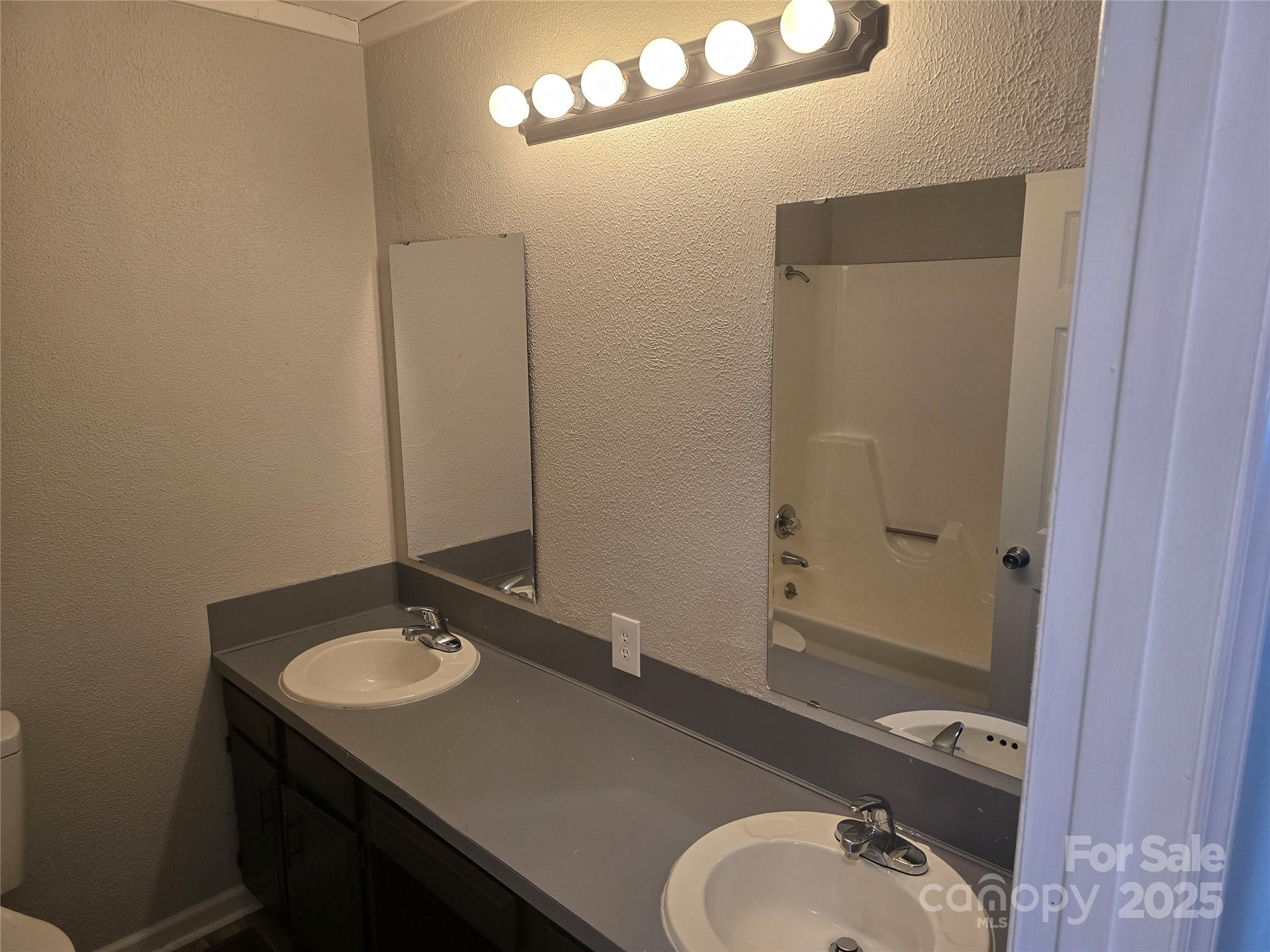 5636 Sandhurst Road Hickory, NC 28602 - Photo 18 of 31 Gallery Image 18