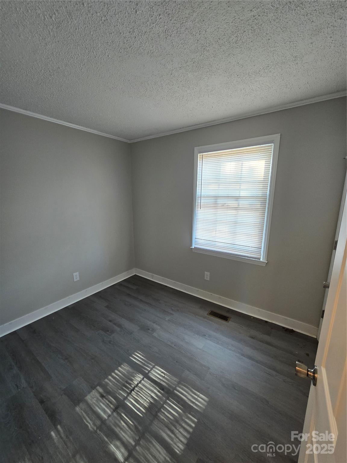 5636 Sandhurst Road Hickory, NC 28602 - Photo 20 of 31 Gallery Image 20