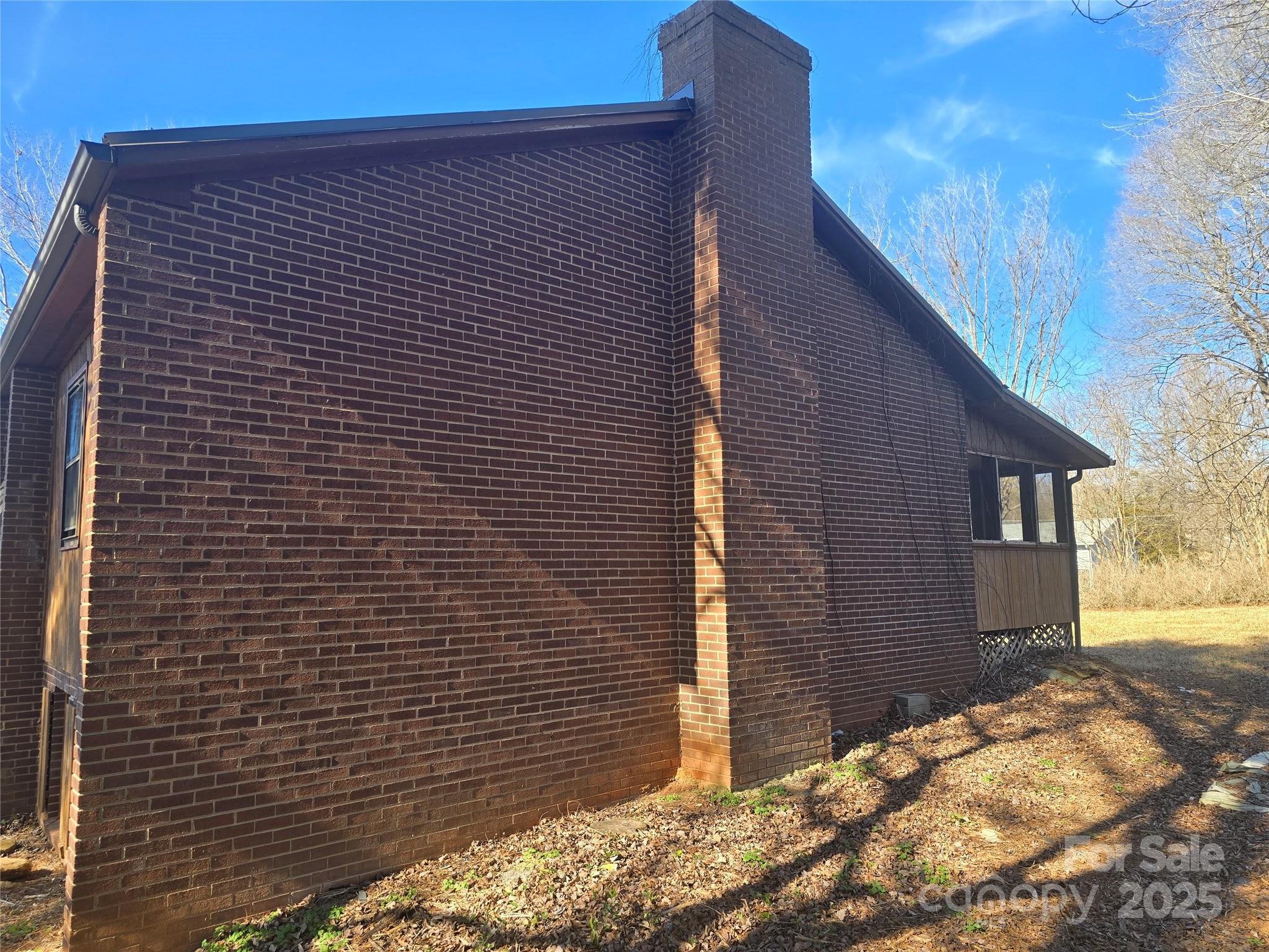 5636 Sandhurst Road Hickory, NC 28602 - Photo 3 of 31 Gallery Image 3