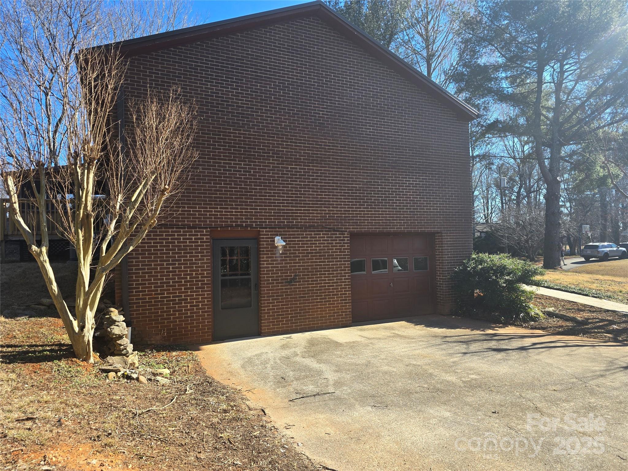5636 Sandhurst Road Hickory, NC 28602 - Photo 5 of 31 Gallery Image 5