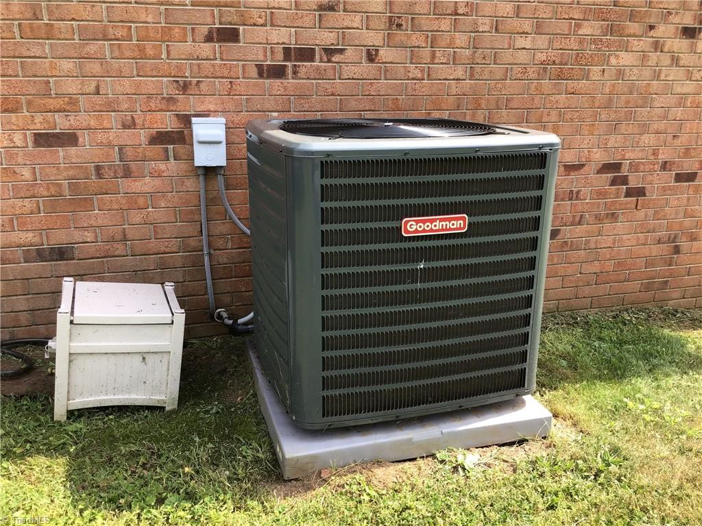 414 Red Barn Road Lexington, NC 27292 - Photo 8 of 26 new heat pump