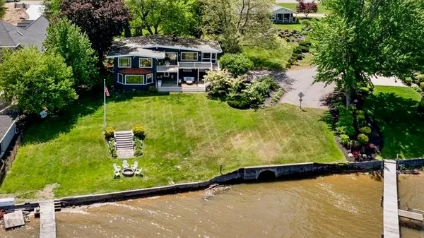 $1,850,000 | 437 Graafschap Road, Holland, MI 49423