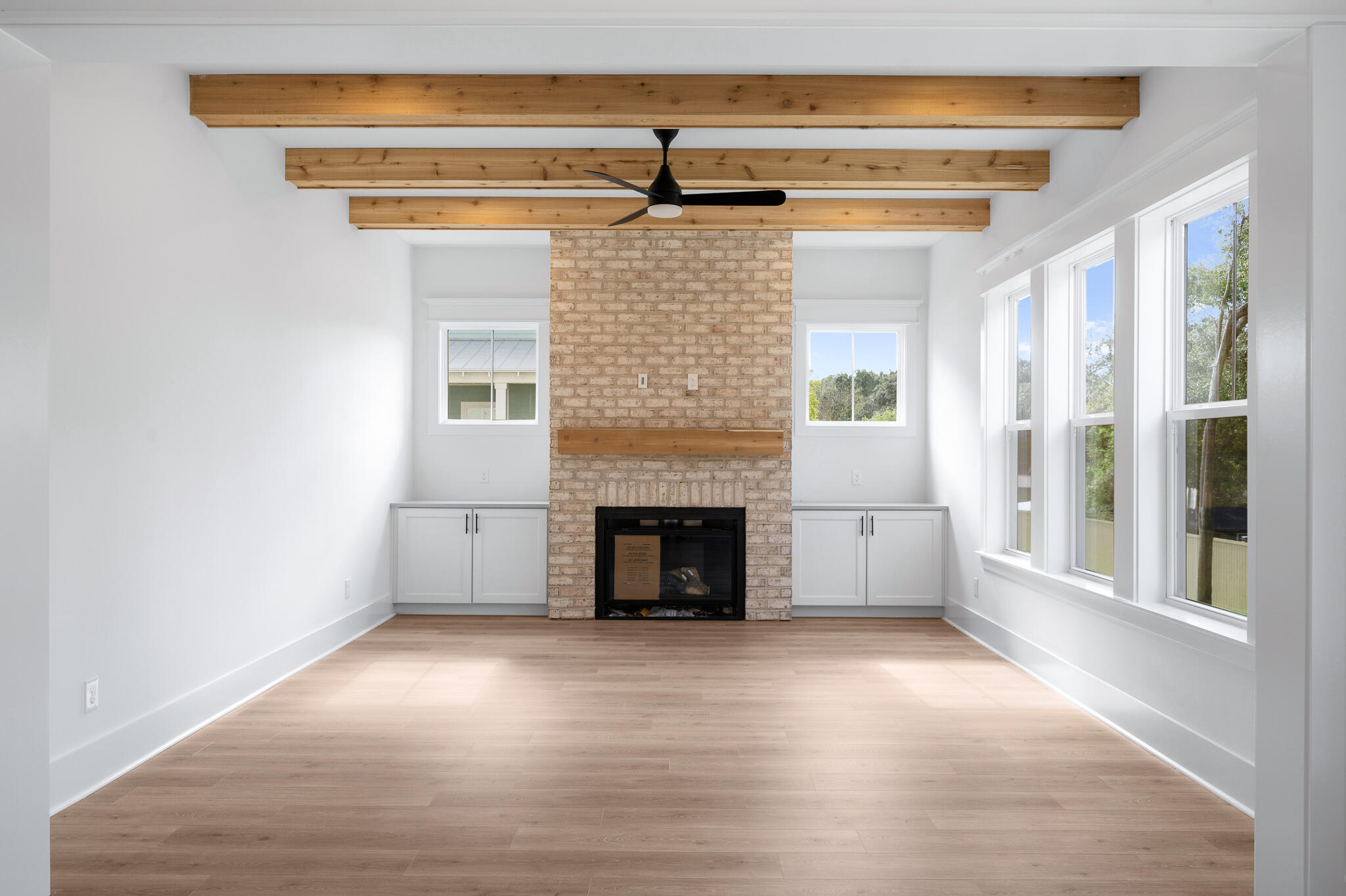 1872 Arsburn Road Charleston, SC 29412 - Photo 5 of 12 Living Room 1