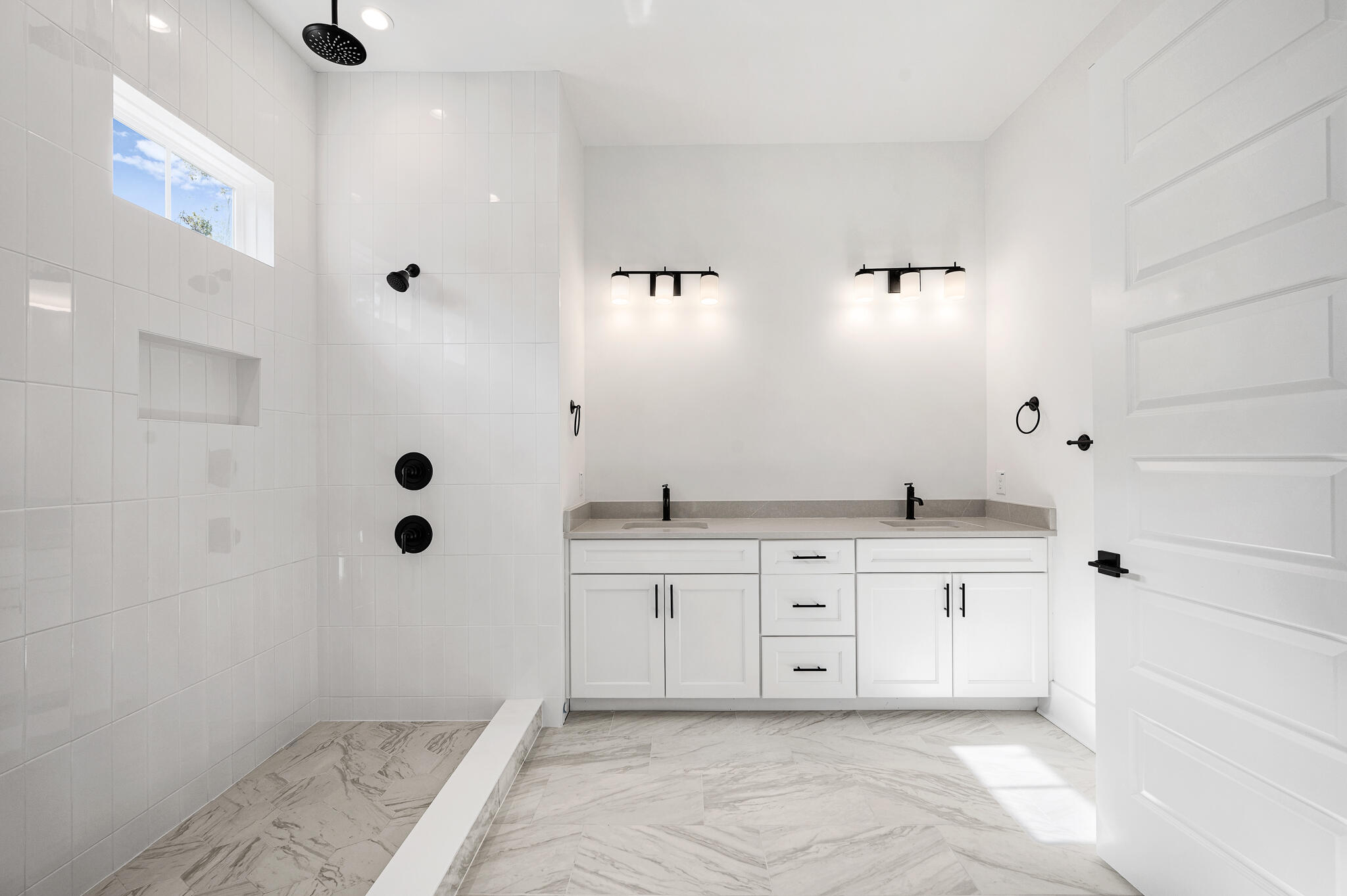 1872 Arsburn Road Charleston, SC 29412 - Photo 9 of 12 Master Bath 1