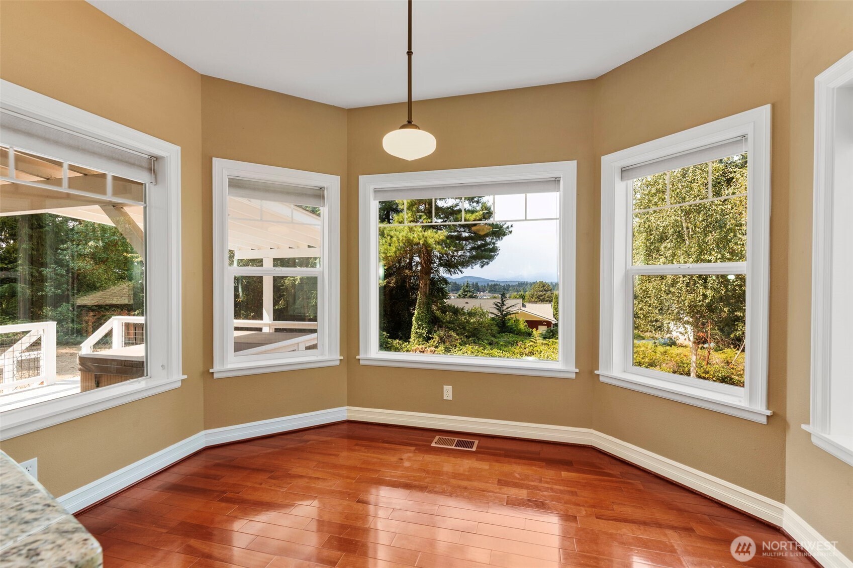 2219 Northeast Riddell Road Bremerton, WA 98310 - Photo 23 of 40 Gallery Image 23