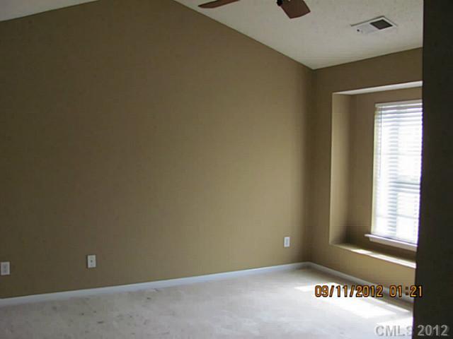 16811 Timber Crossing Road, Unit 16811 Charlotte, NC 28213 - Photo 8 of 10 Gallery Image 8