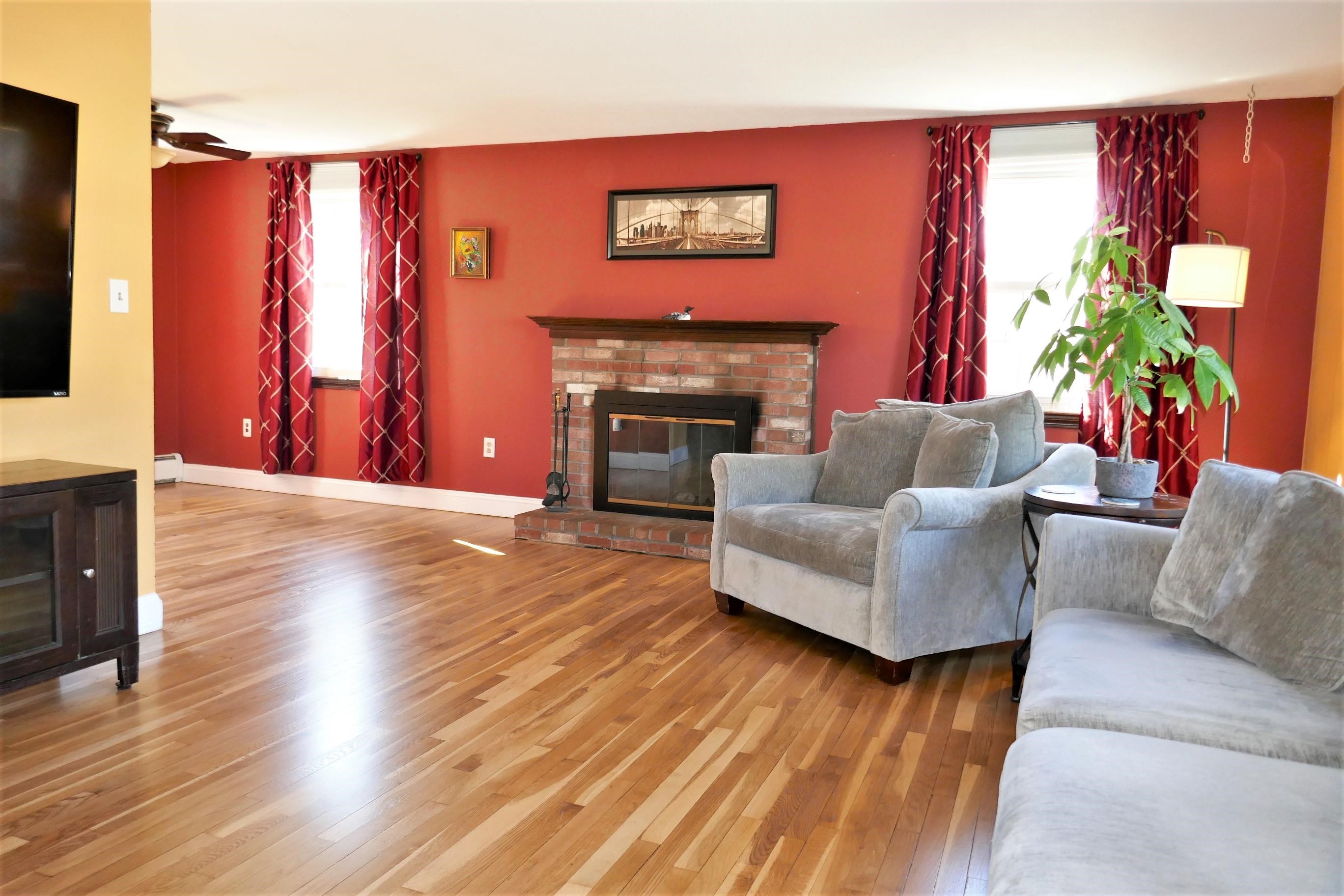 7 Timber Lane Merrimack, NH 03054 - Photo 11 of 38 Gallery Image 11