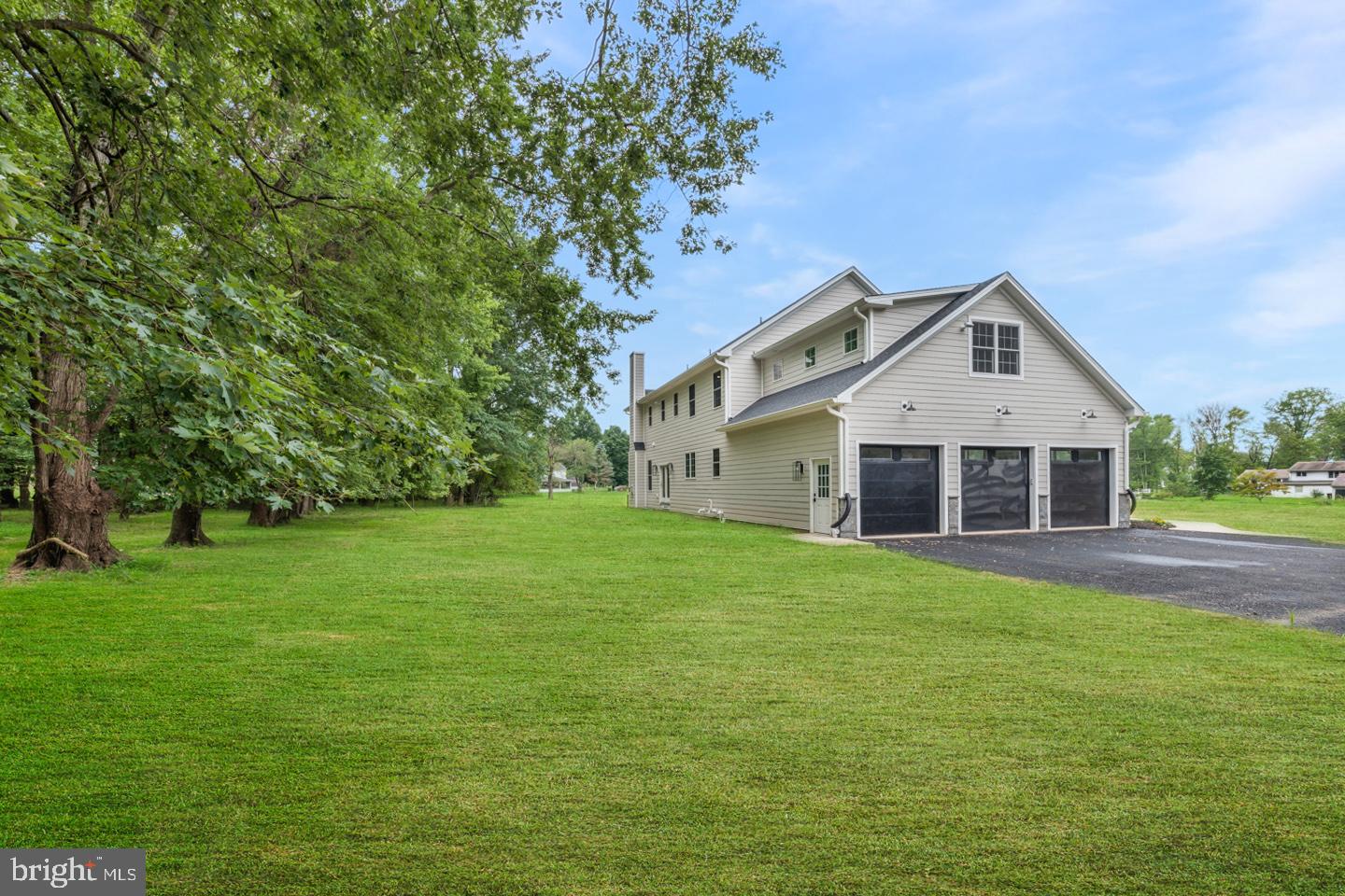 694 Cathcart Road Blue Bell, PA 19422 - Photo 4 of 50