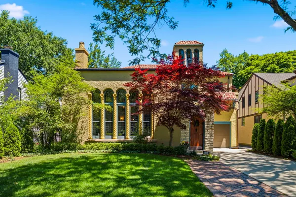 $1,800,000 | 1010 Sheridan Road, Wilmette, IL 60091