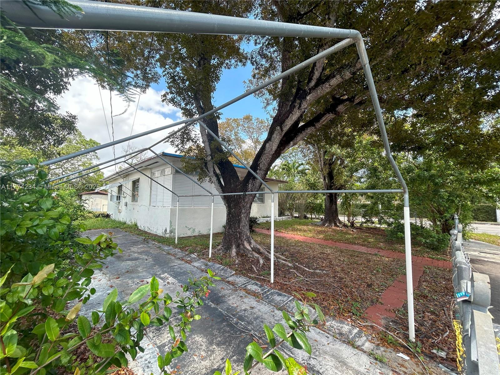 3401 Southwest 14th Street Miami, FL 33145 - Photo 3 of 20 Gallery Image 3