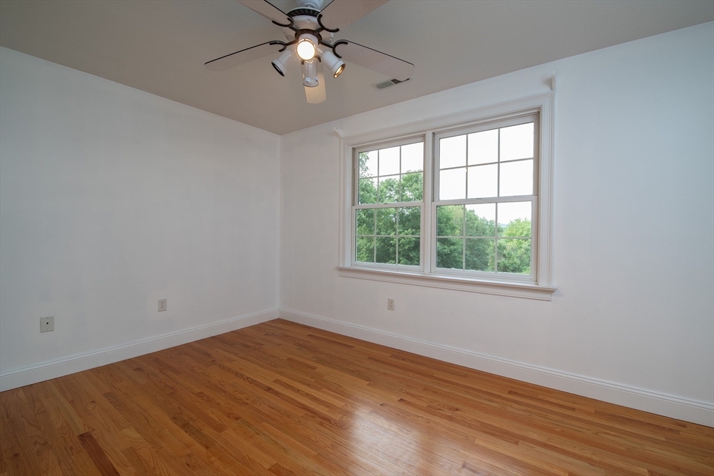 23 Summerfield Road Amherst, MA 01002 - Photo 30 of 42