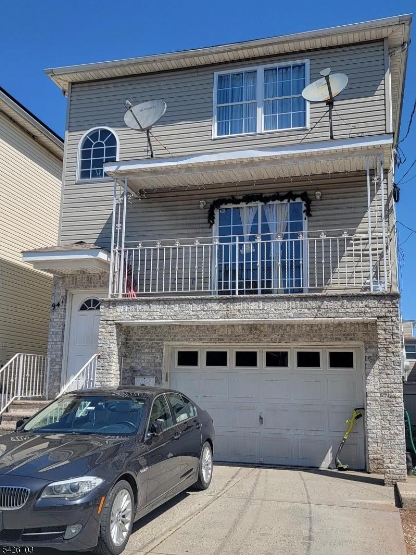 941 Emma Street Elizabeth, NJ 07201 - Photo 2 of 18