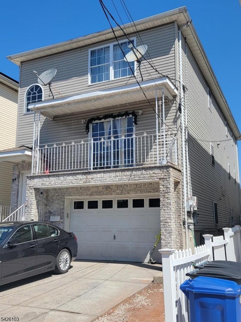941 Emma Street Elizabeth, NJ 07201 - Photo 3 of 18