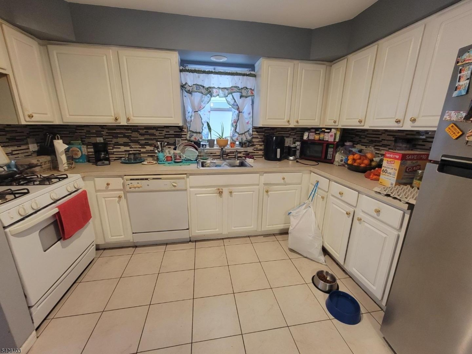 941 Emma Street Elizabeth, NJ 07201 - Photo 6 of 18