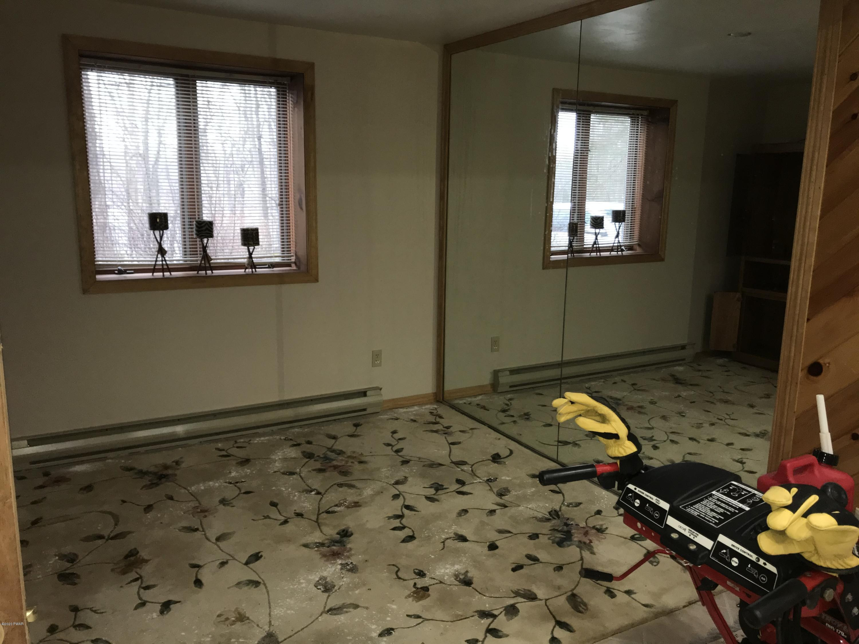 2016 Roamingwood Road Lake Ariel, PA 18436 - Photo 21 of 24