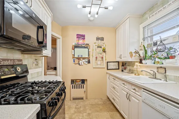 $850,000 | 126 Oakland Avenue, West Hempstead, NY 11552