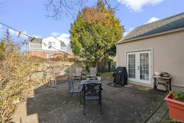 $850,000 | 126 Oakland Avenue, West Hempstead, NY 11552