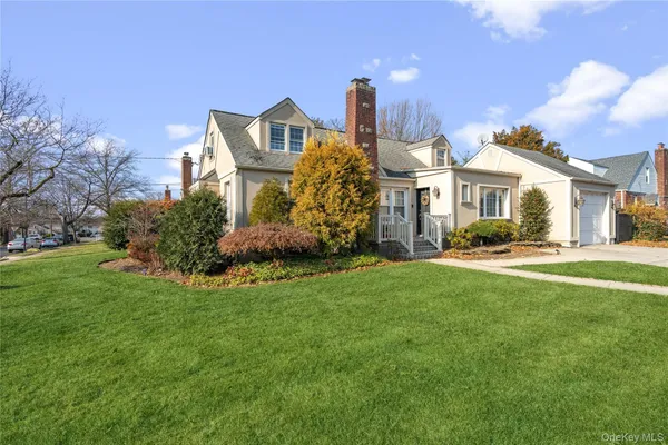 $850,000 | 126 Oakland Avenue, West Hempstead, NY 11552