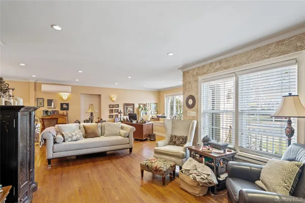 $850,000 | 126 Oakland Avenue, West Hempstead, NY 11552